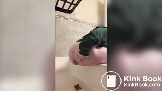 Gassy Tub Shit and Piss