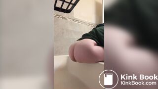 Gassy Tub Shit and Piss