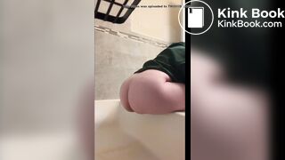 Gassy Tub Shit and Piss