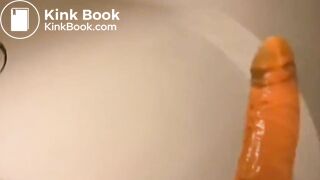 Fat mature dildoing in kitchen and has diarrhea