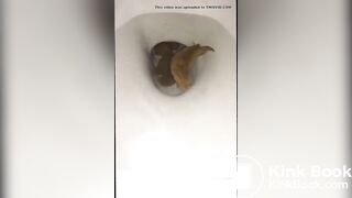 Sexy girl pooping 1.9