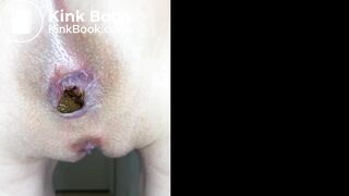 hot chick pooping standing