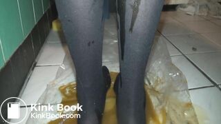girl shits - video 32