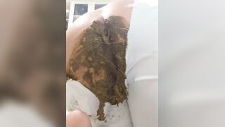 explosive diarrhea pants blowout