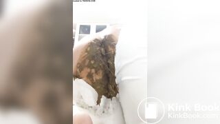 explosive diarrhea pants blowout