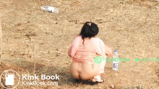 Hot desi girl shitting