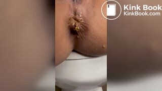 Average Girls Big Shits Compilation