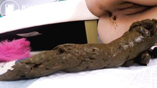 PERFECT SCAT GIRL POOP COMPILATION