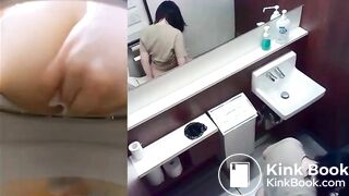 PEEPING AT CHINESE GIRLS USING THE RESTROOM.video-066