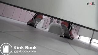 PEEPING AT CHINESE GIRLS USING THE RESTROOM.video-068