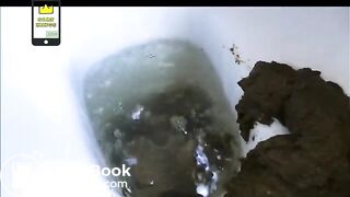 Girl pooping - video 631