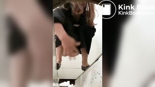 PEEPING AT CHINESE GIRLS USING THE RESTROOM.video-046