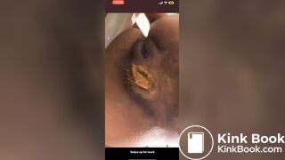 Girl pooping - video 670
