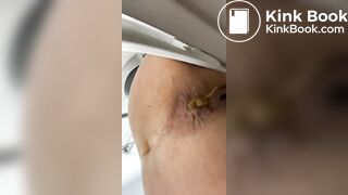 Girl pooping - video 654