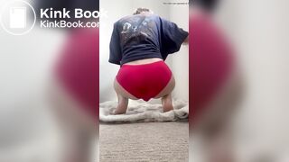 she poop her panty
