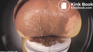 Delicious pawg packs yellow pantyhose with wet mush