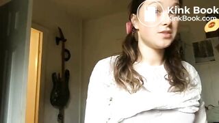 Hot Young Amateur Strips And Shits