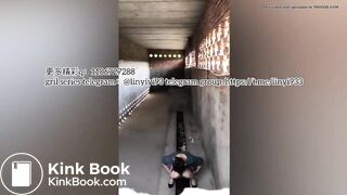 Pooping at Chinese girls using the restroom.ZAA_01
