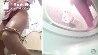 GH DOLK 02 02: Voyeurism in the company with female office workers. Awkward excretions in the toilet.