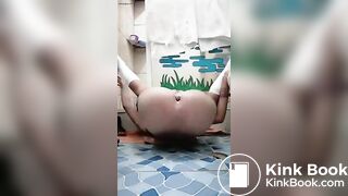 Pooping in weird positions