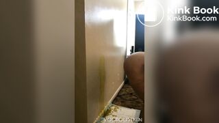 Bbw ebony squirting shit on her carpet