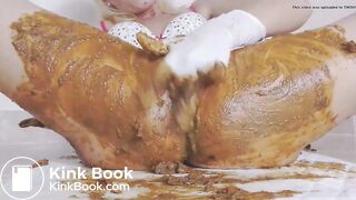 Blonde piss, shit and masturbing