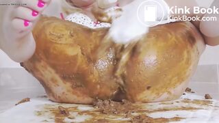 Blonde piss, shit and masturbing