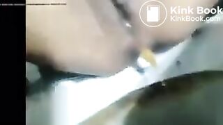 Desi bhabhi pooping
