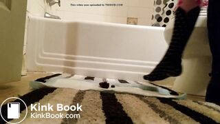 Frontal pooping - video 2