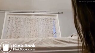 Hot brown hair girl whit big ass shitting a creamy pile