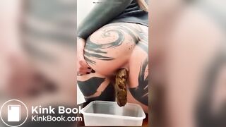 Taking a shit - video 115
