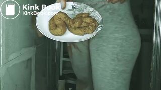 Sbp shitting on a dildo then creamy shit in a plate