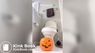 Shitting in Halloween basket