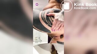 Hot tattooed ass girl shitting a big turd