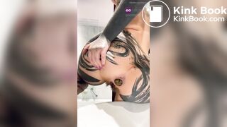 Hot tattooed ass girl shitting a big turd