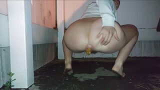Pooping in public she had to go