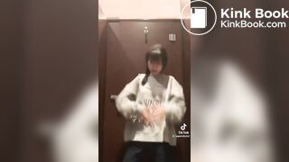 Chinese girl pooping selfie