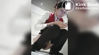 Peeping at Chinese girls using the restroom.XXF_01