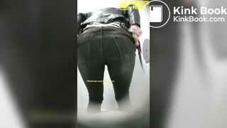 Girl poop 4 - video 6