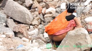 Desi saree shitting nice (good quality)