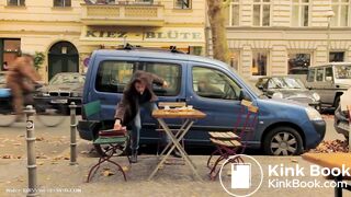 Bigheads woman desperate for a shit