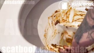 @SCATDARK SHITTING IN A PLATE