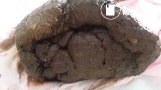 Big poop in pink pantyhose