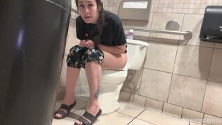 Crazy influencer pooping in sandals