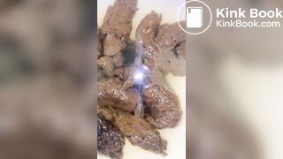 Front view pooping - video 2