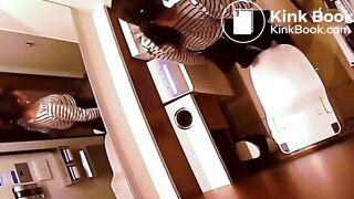 Uncensored toilet voyeur, nice close ups