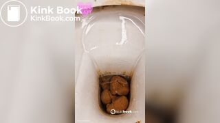 Girl poo - video 6