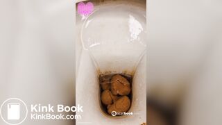 Girl poo - video 6