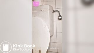 Girl poo - video 6