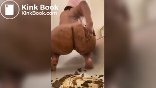 big booty bih shits & smears pt1